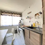Cosy, Spacieux Avec 3 Et Espaces De Travail - Pres Bas * Clermont-Ferrand