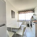 Cosy, Spacieux Avec 3 Et Espaces De Travail - Pres Bas Apartment Clermont-Ferrand