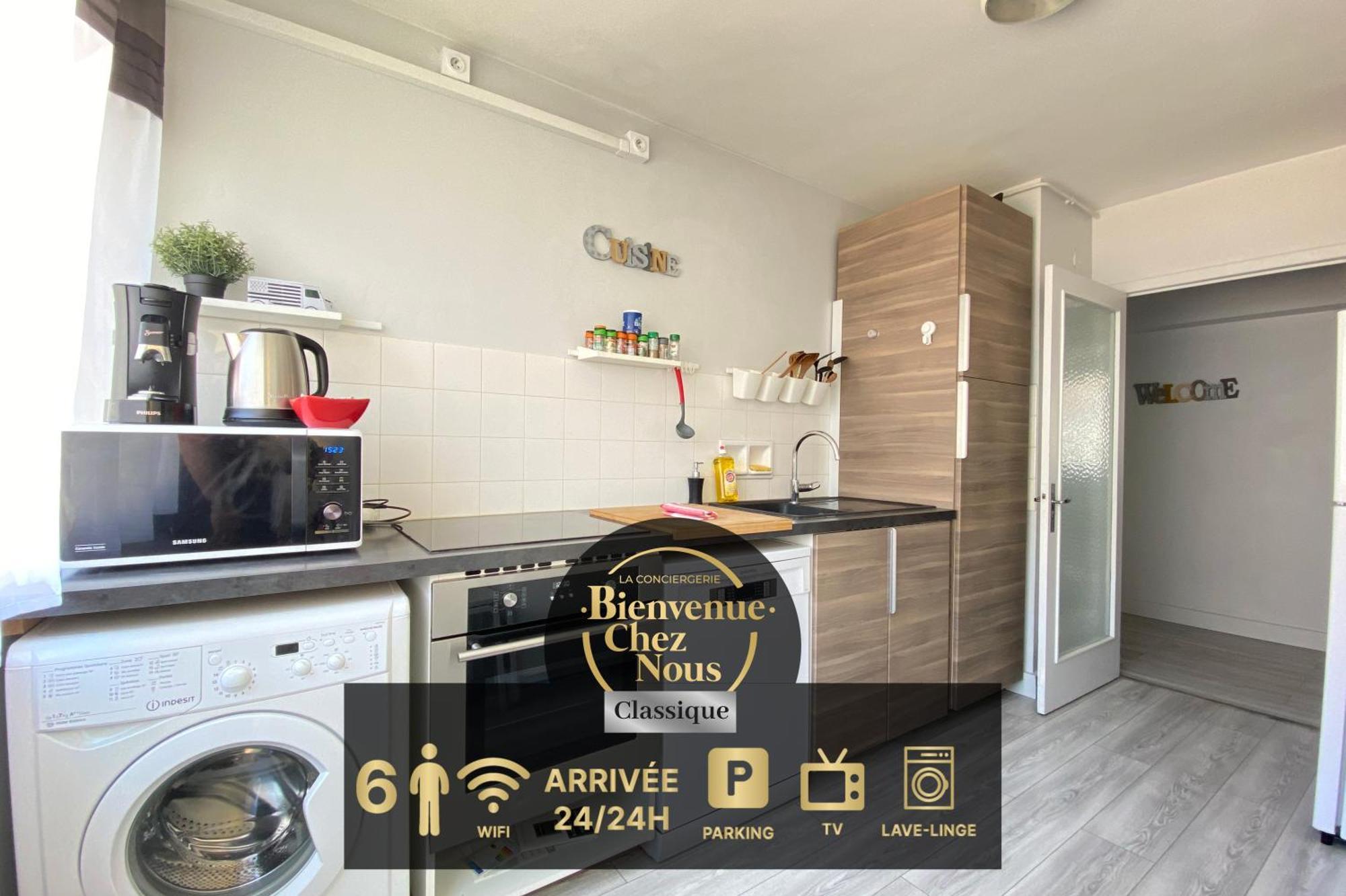 Cosy, Spacieux Avec 3 Et Espaces De Travail - Pres Bas *